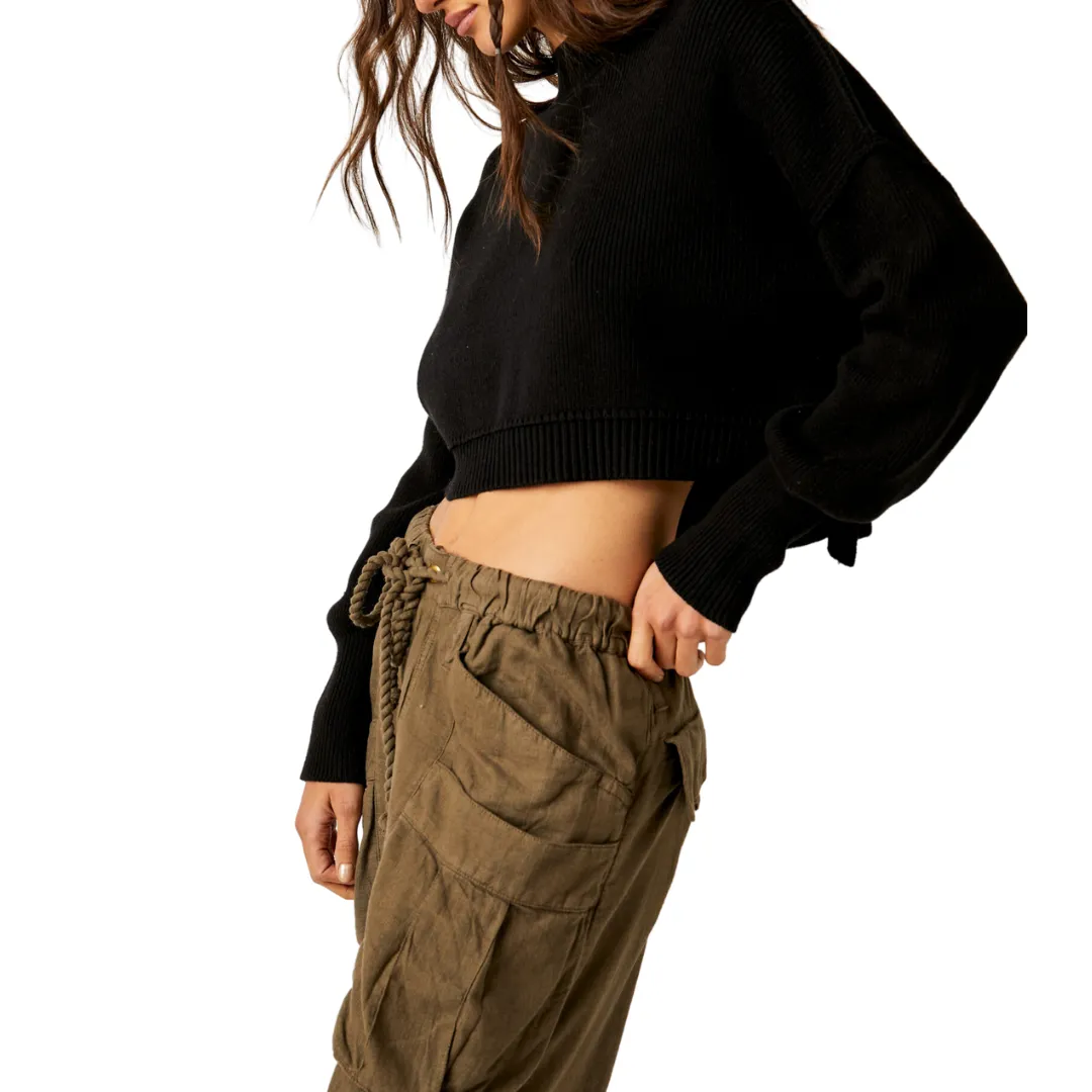 Easy Street Crop Pullover in Black