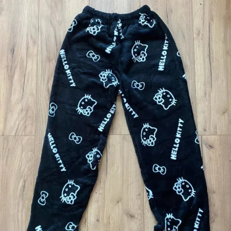 Hello Kitty Patterned Comfy Pajamas